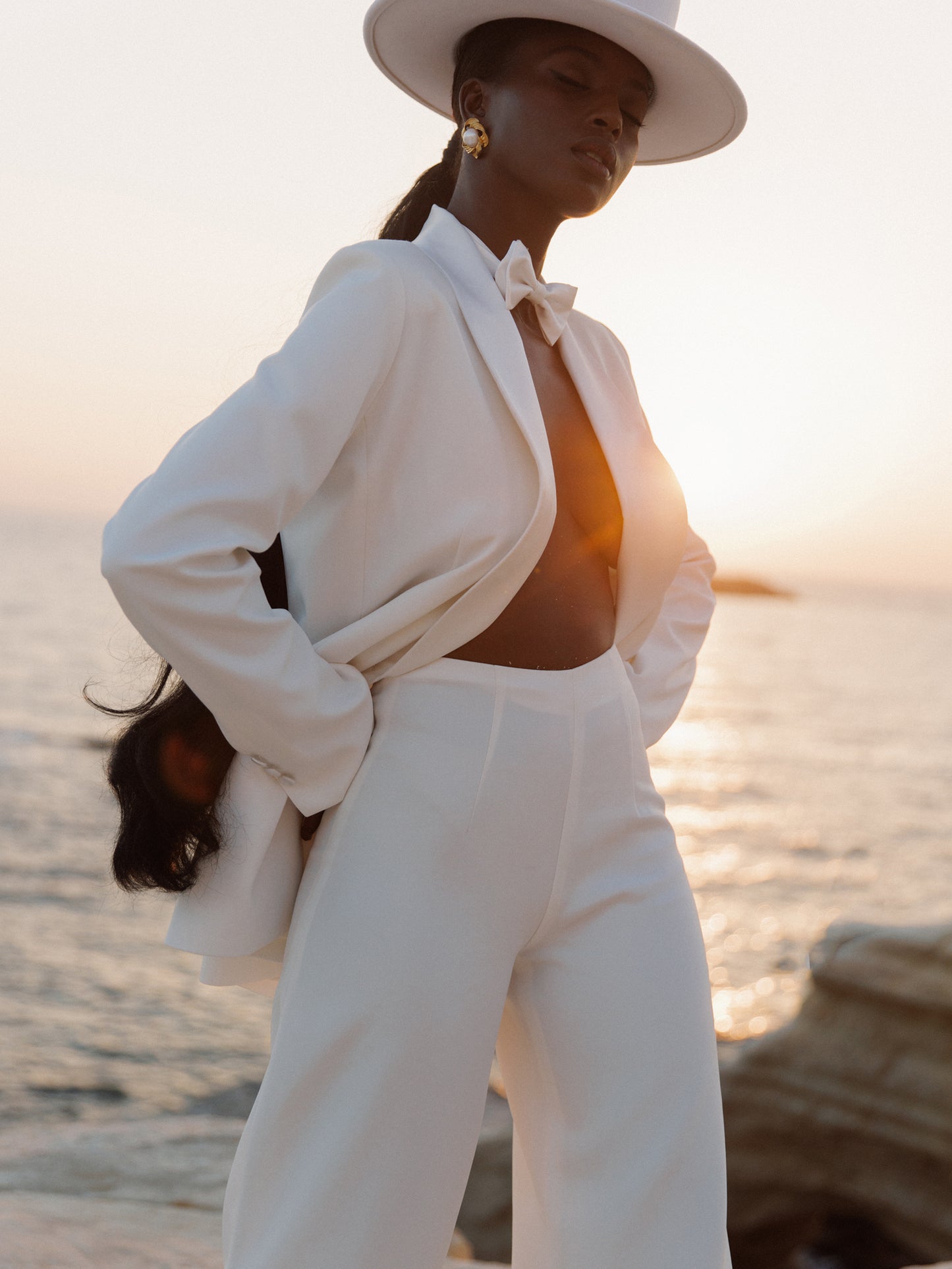 sasha-loochi-wedding-dresses-casual-ivory