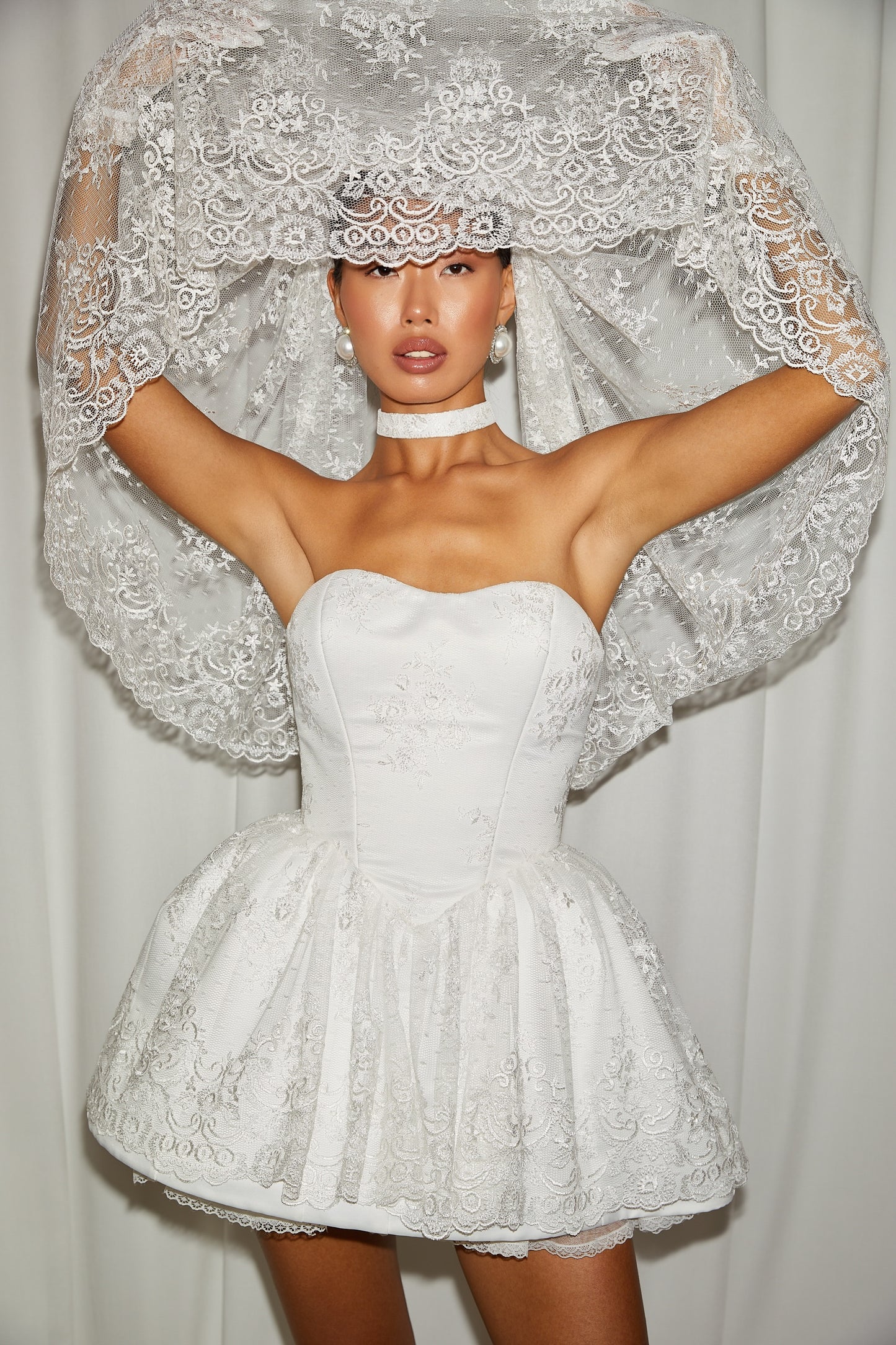 sasha-loochi-wedding-dresses-ivory