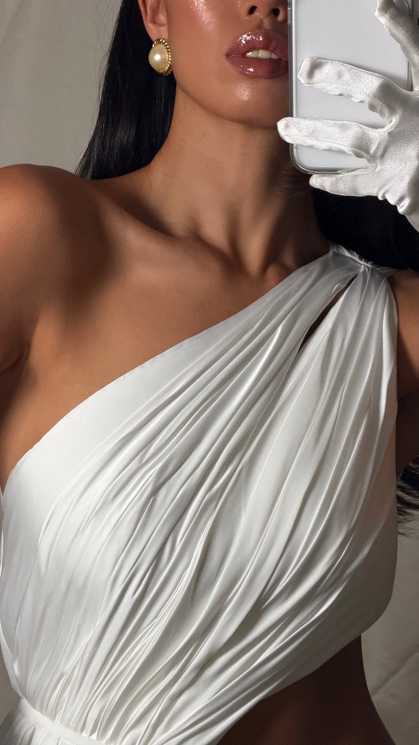 sasha-loochi-christmas-carol-ivory