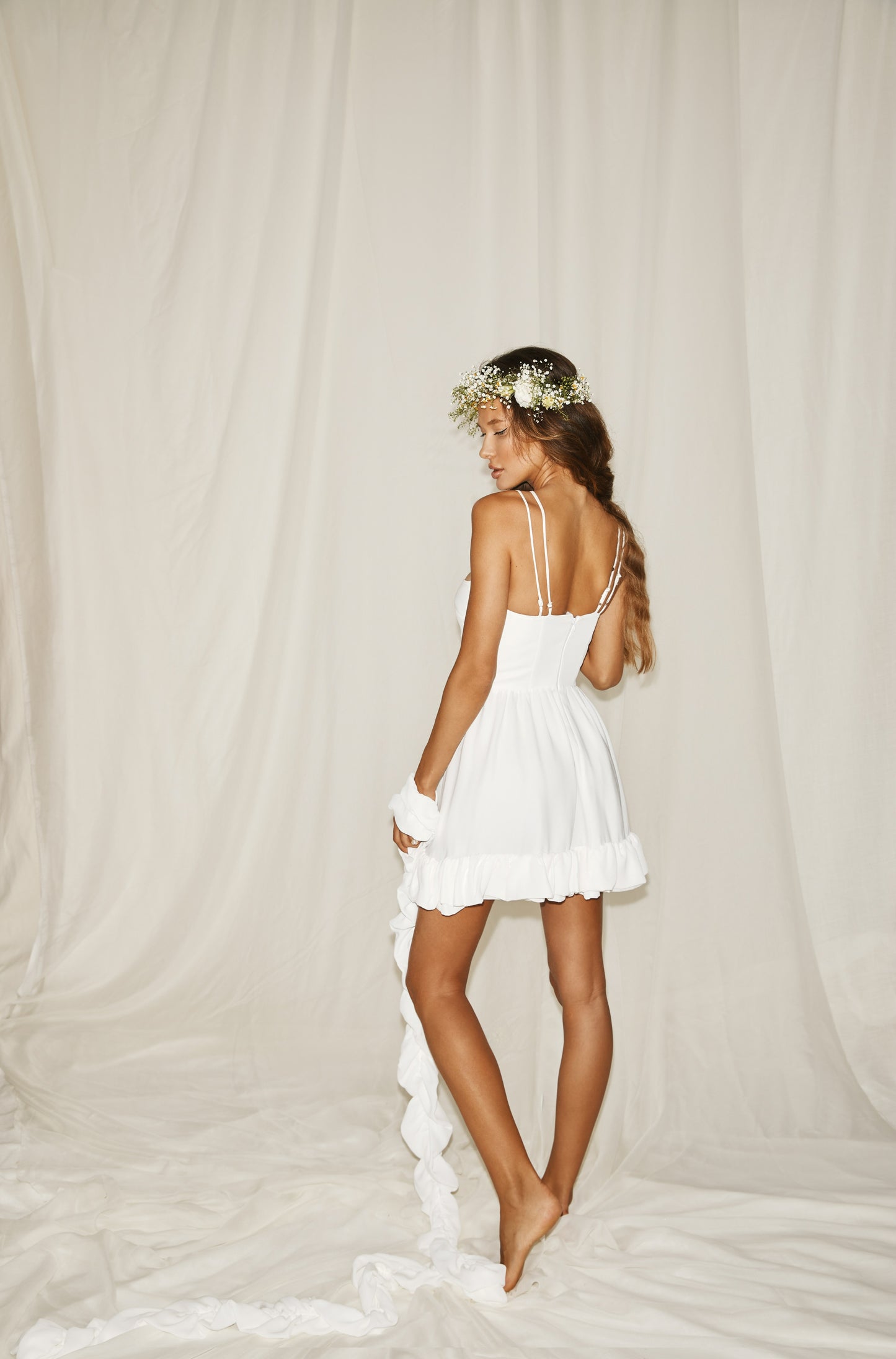 sasha-loochi-cocktail-dresses-summer-vibes-wedding-dresses-graduation-white