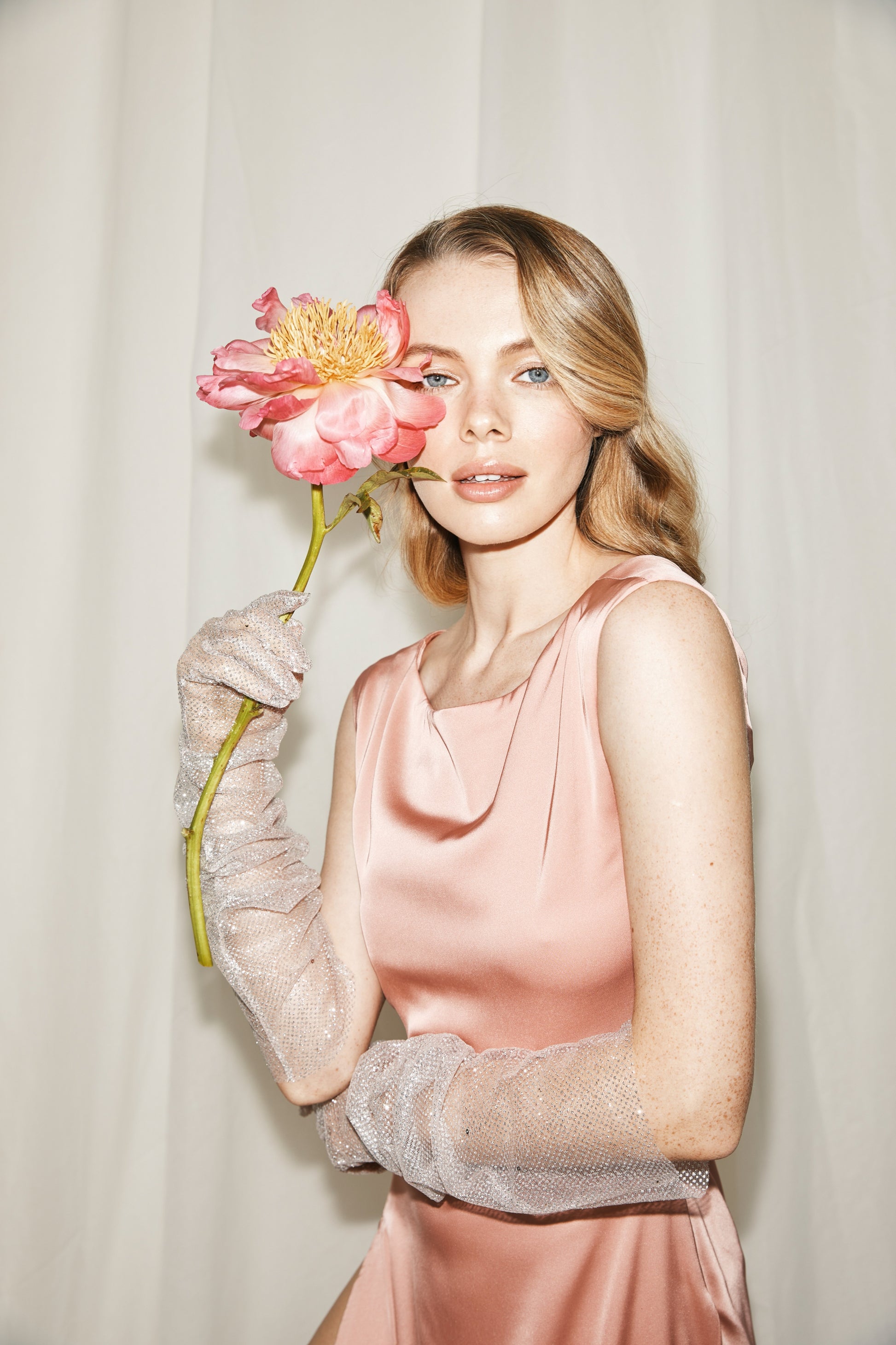 sasha-loochi-wedding-dresses-peony