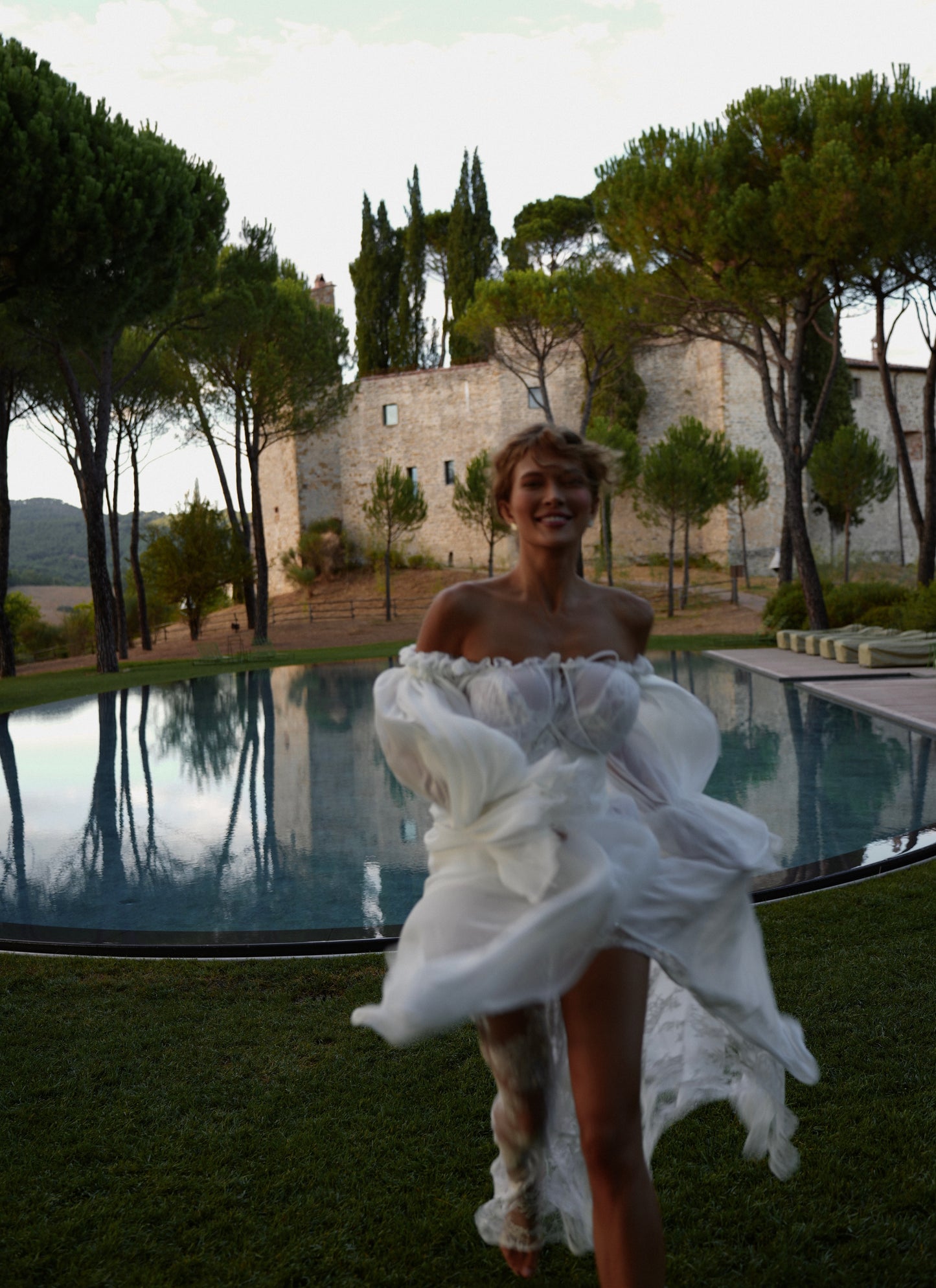 sasha-loochi-couture-autumn-ivory