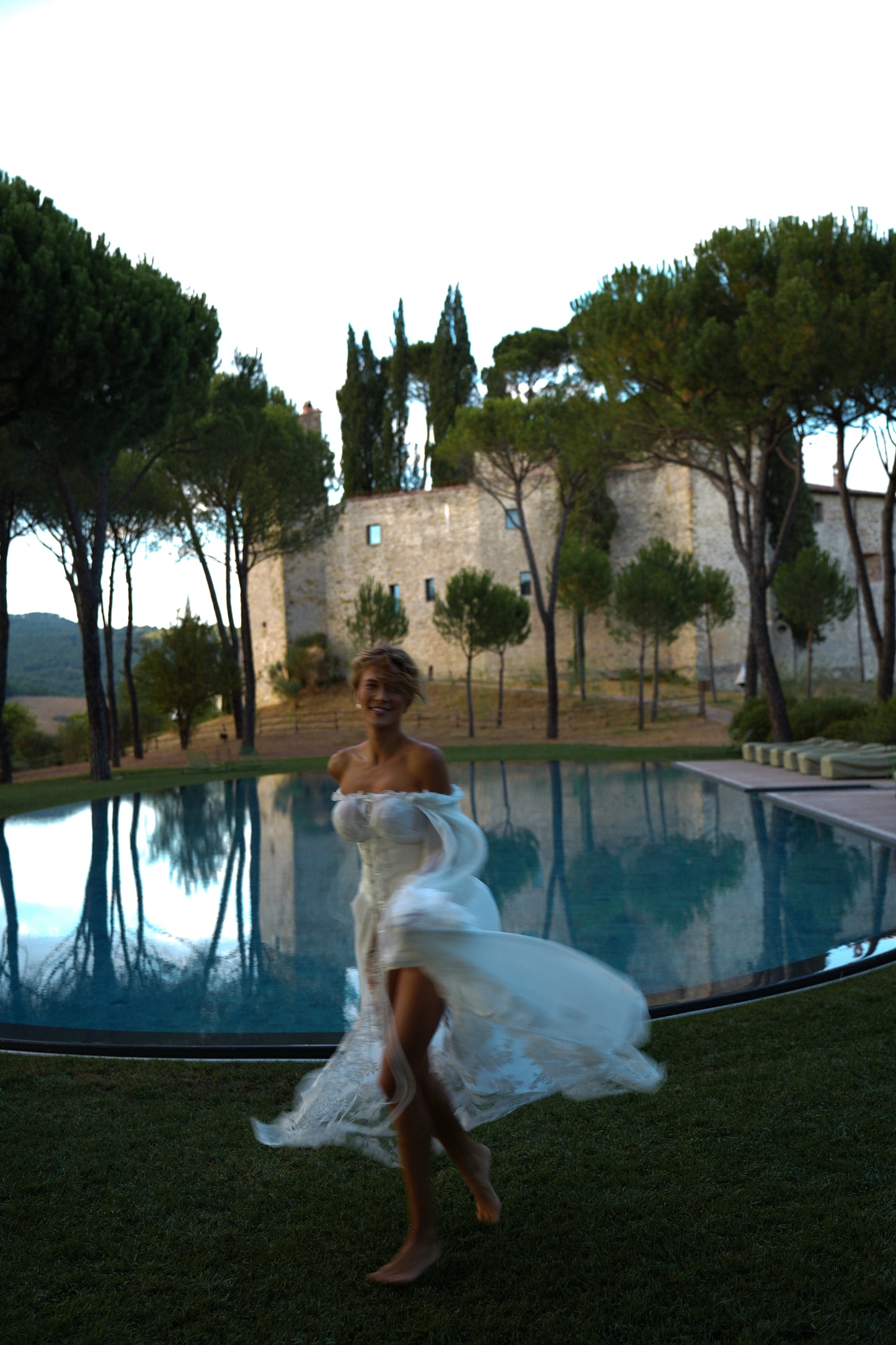 sasha-loochi-couture-autumn-ivory