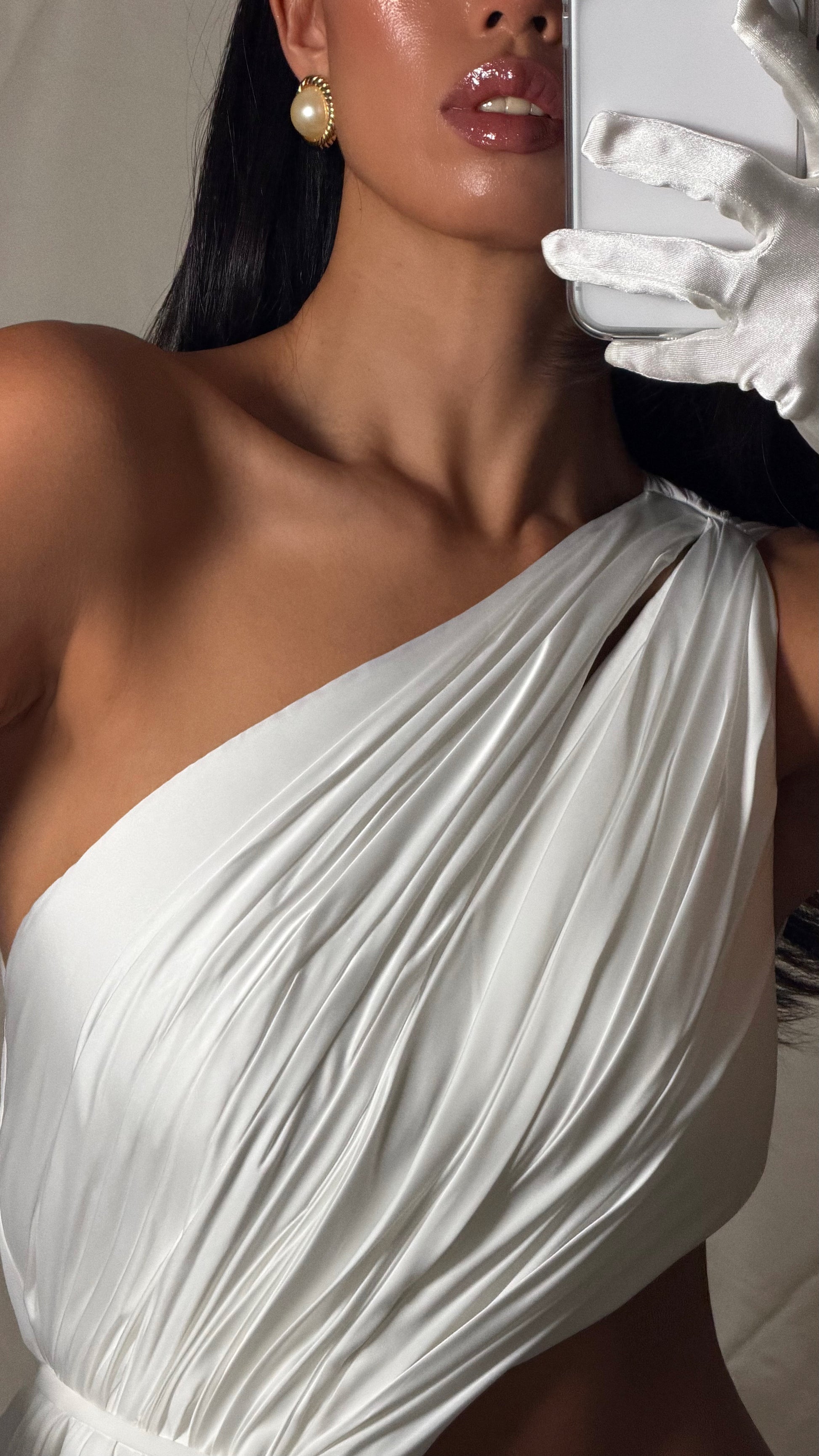 sasha-loochi-christmas-carol-ivory