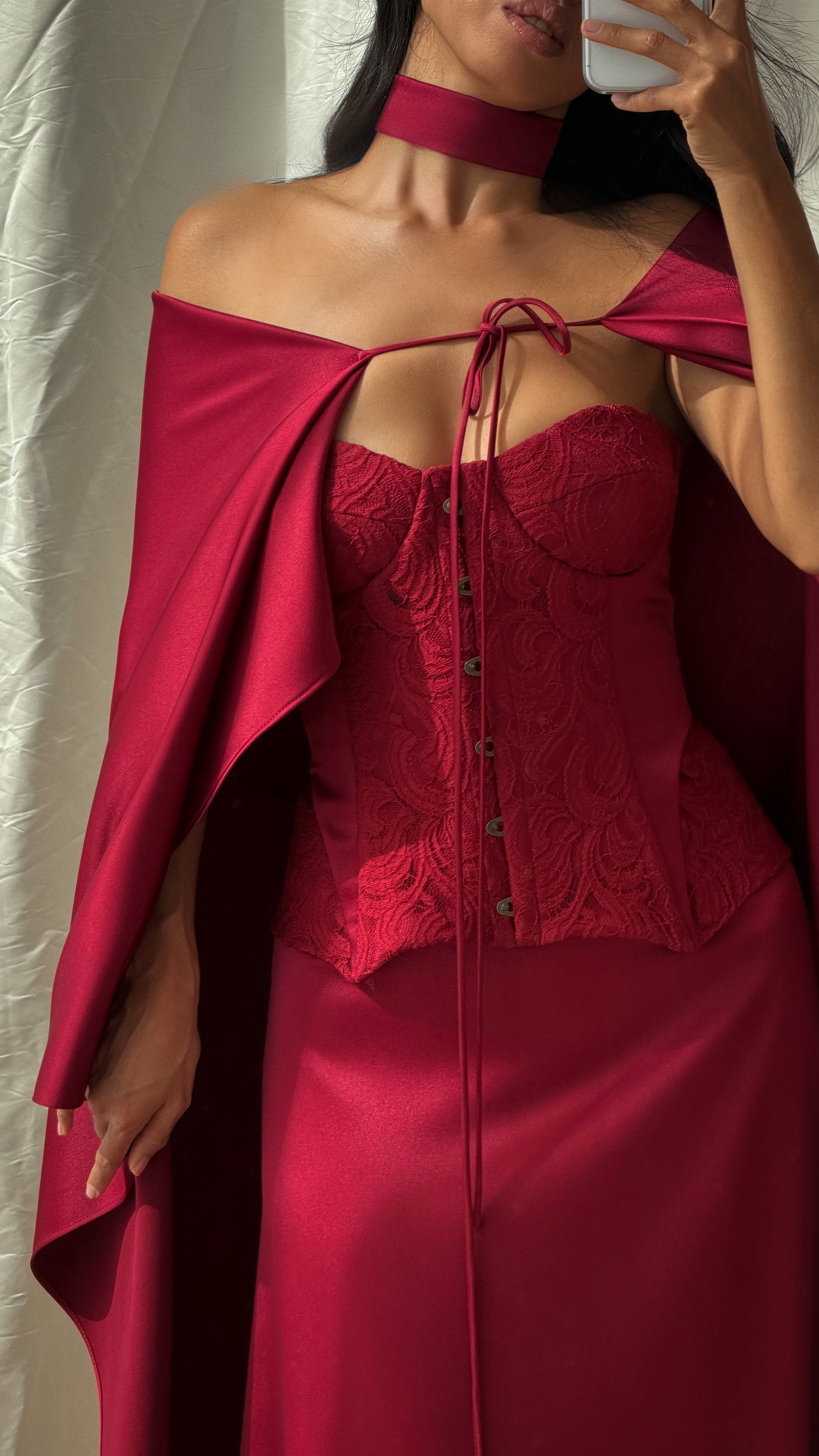 sasha-loochi-christmas-carol-burgundy