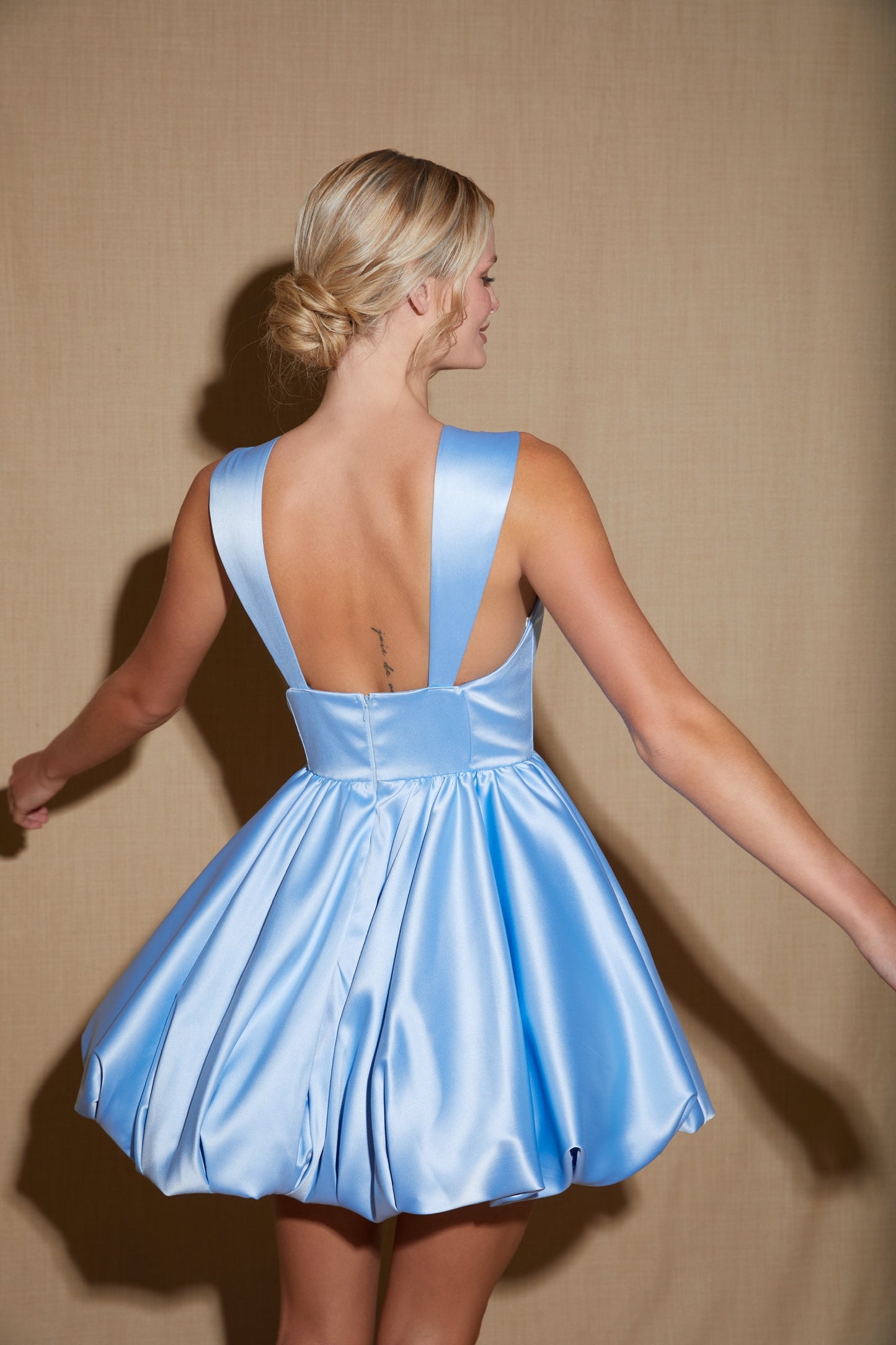 sasha-loochi-wedding-dresses-cocktail-dresses-graduation-blue