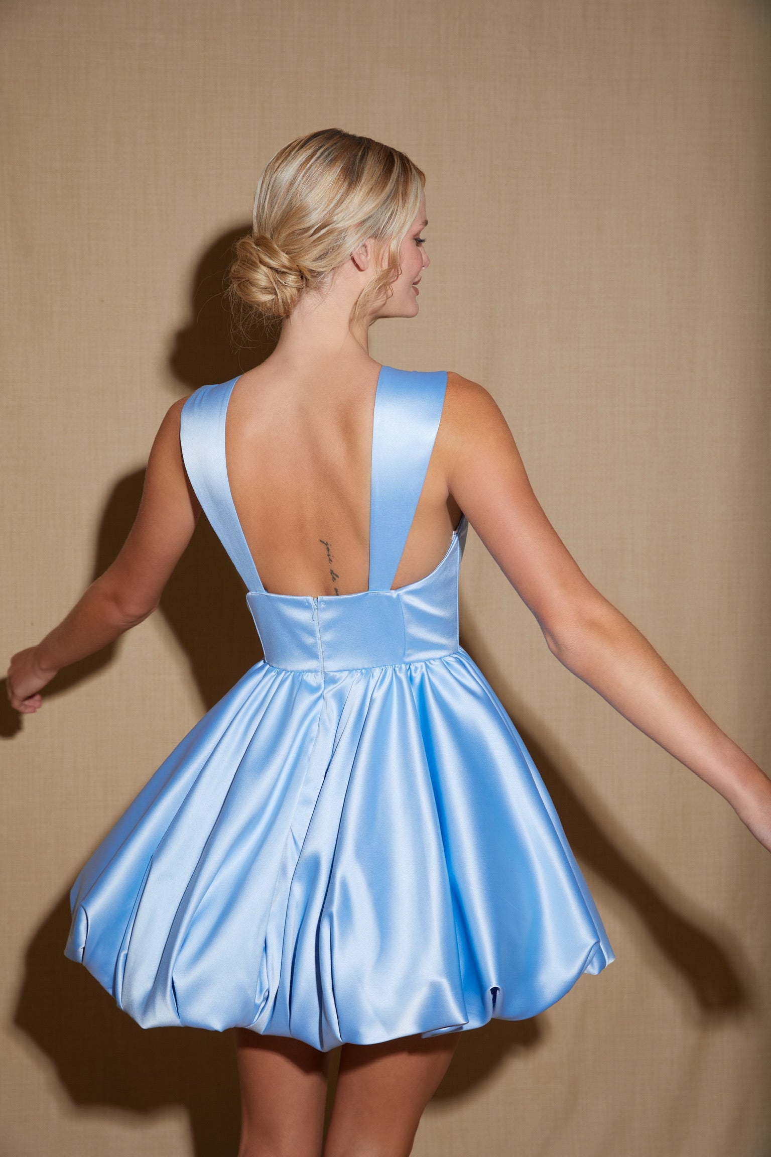 sasha-loochi-wedding-dresses-cocktail-dresses-graduation-blue
