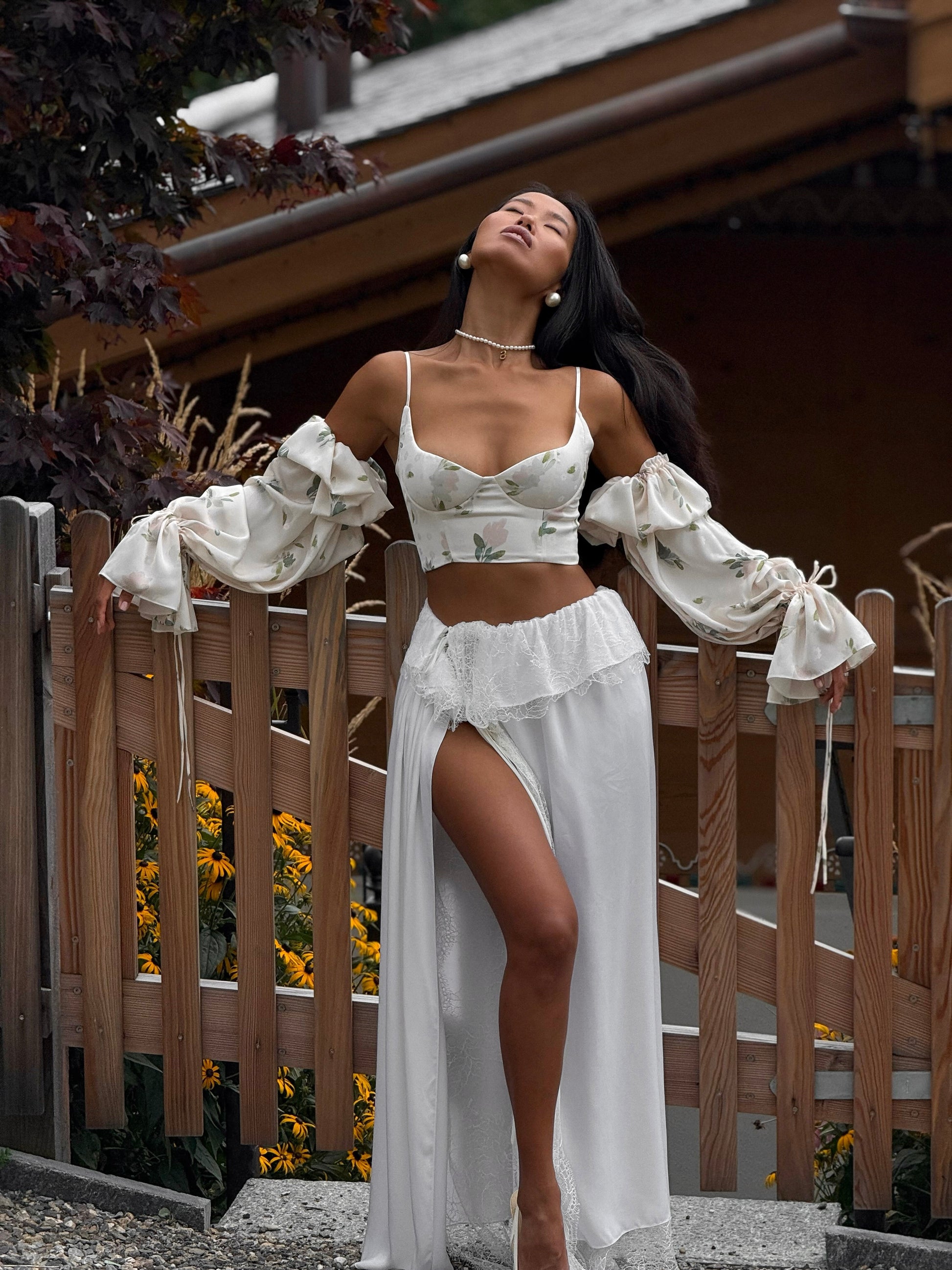 sasha-loochi-autumn-pumpkin-spice-latte-floral