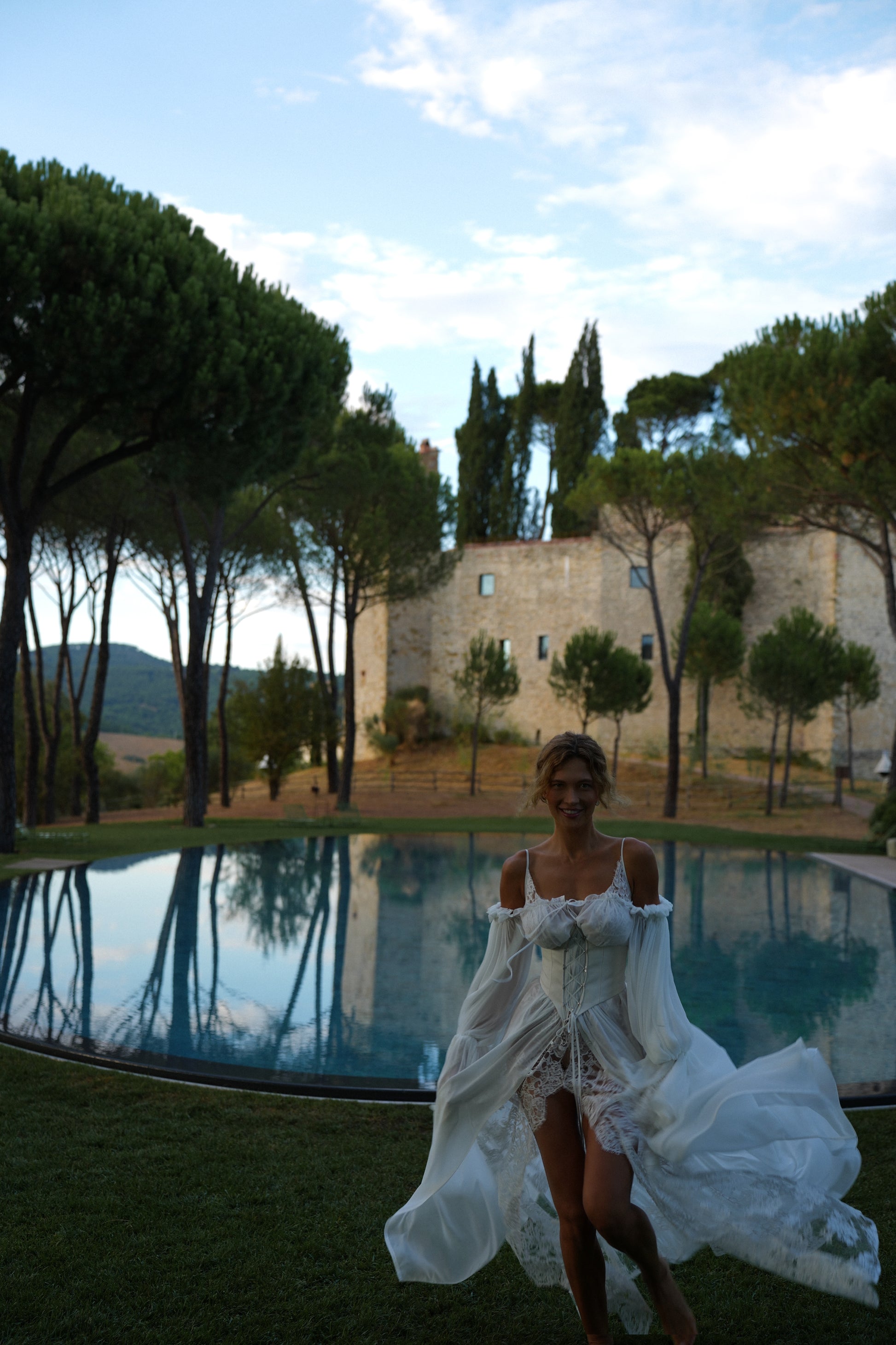 sasha-loochi-couture-autumn-ivory