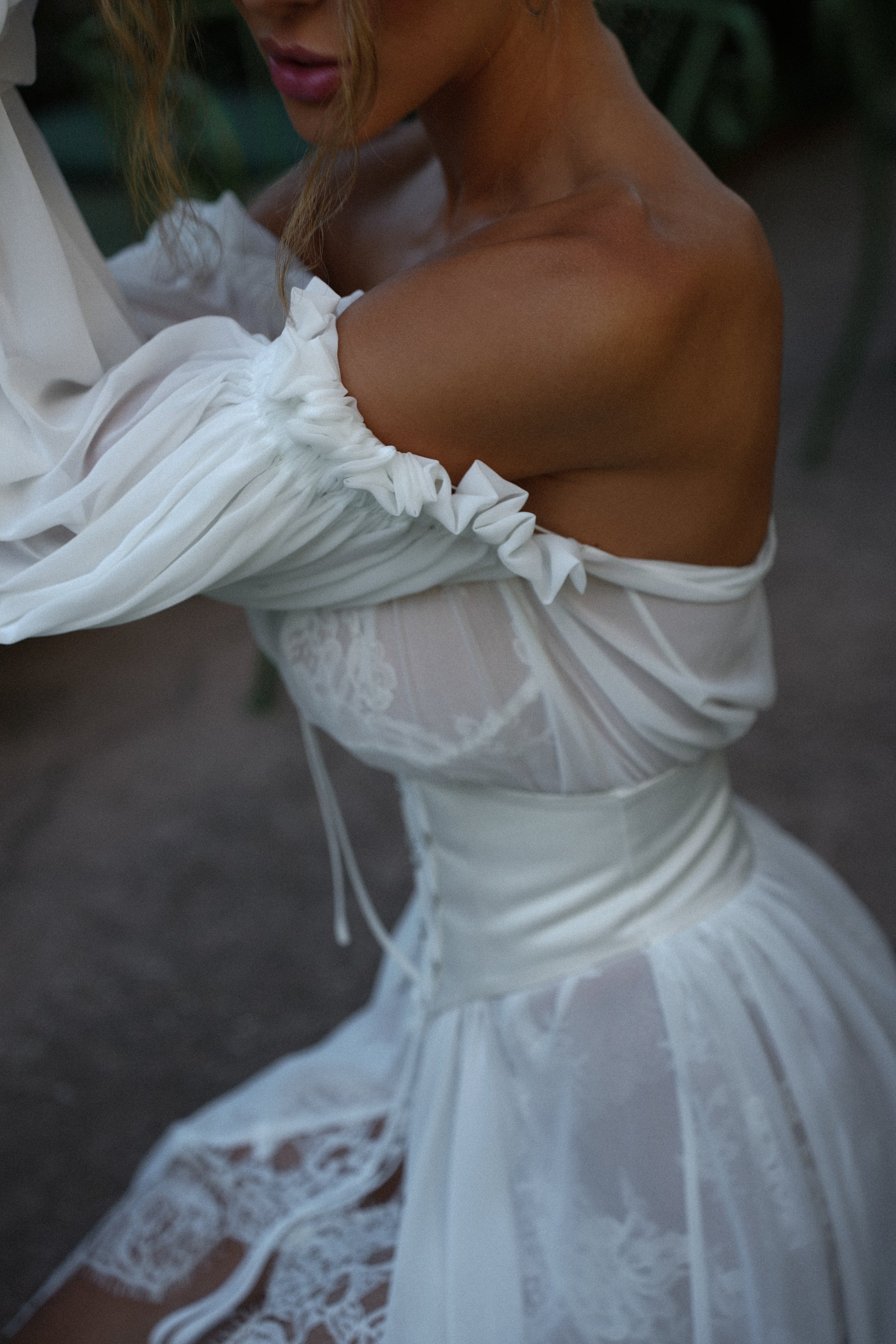 sasha-loochi-couture-autumn-ivory