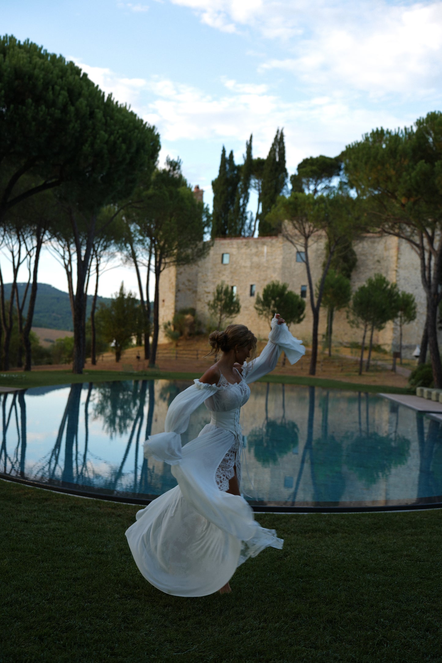 sasha-loochi-couture-autumn-ivory