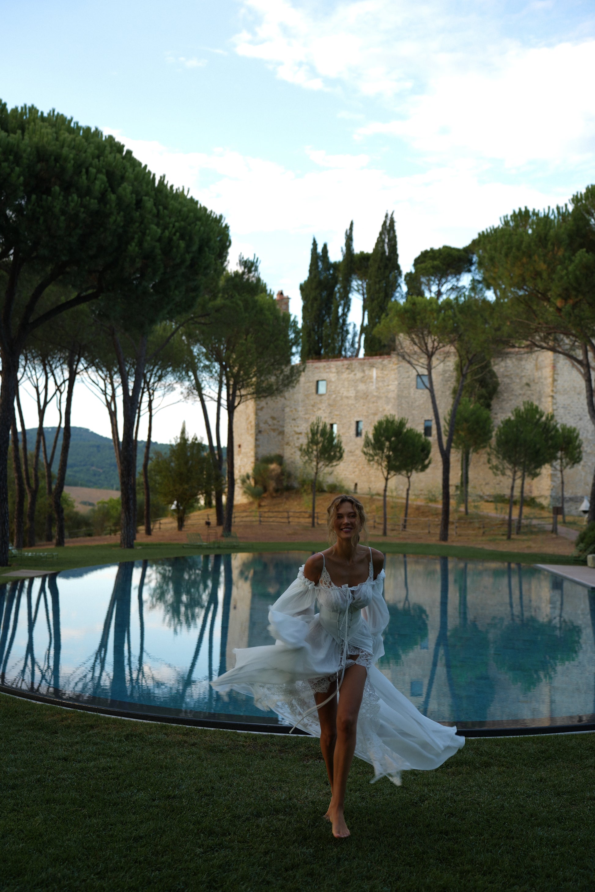 sasha-loochi-couture-autumn-ivory