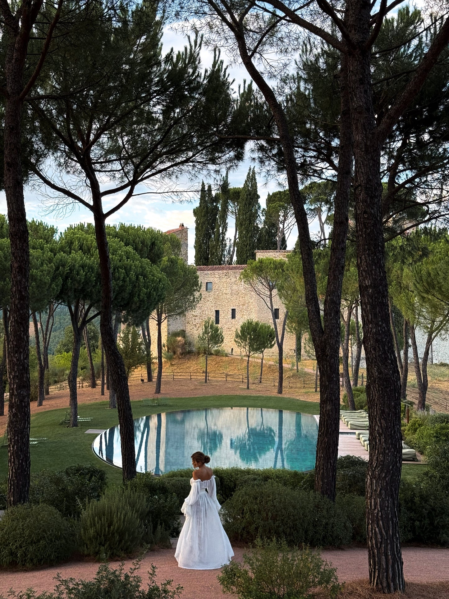 sasha-loochi-couture-autumn-ivory