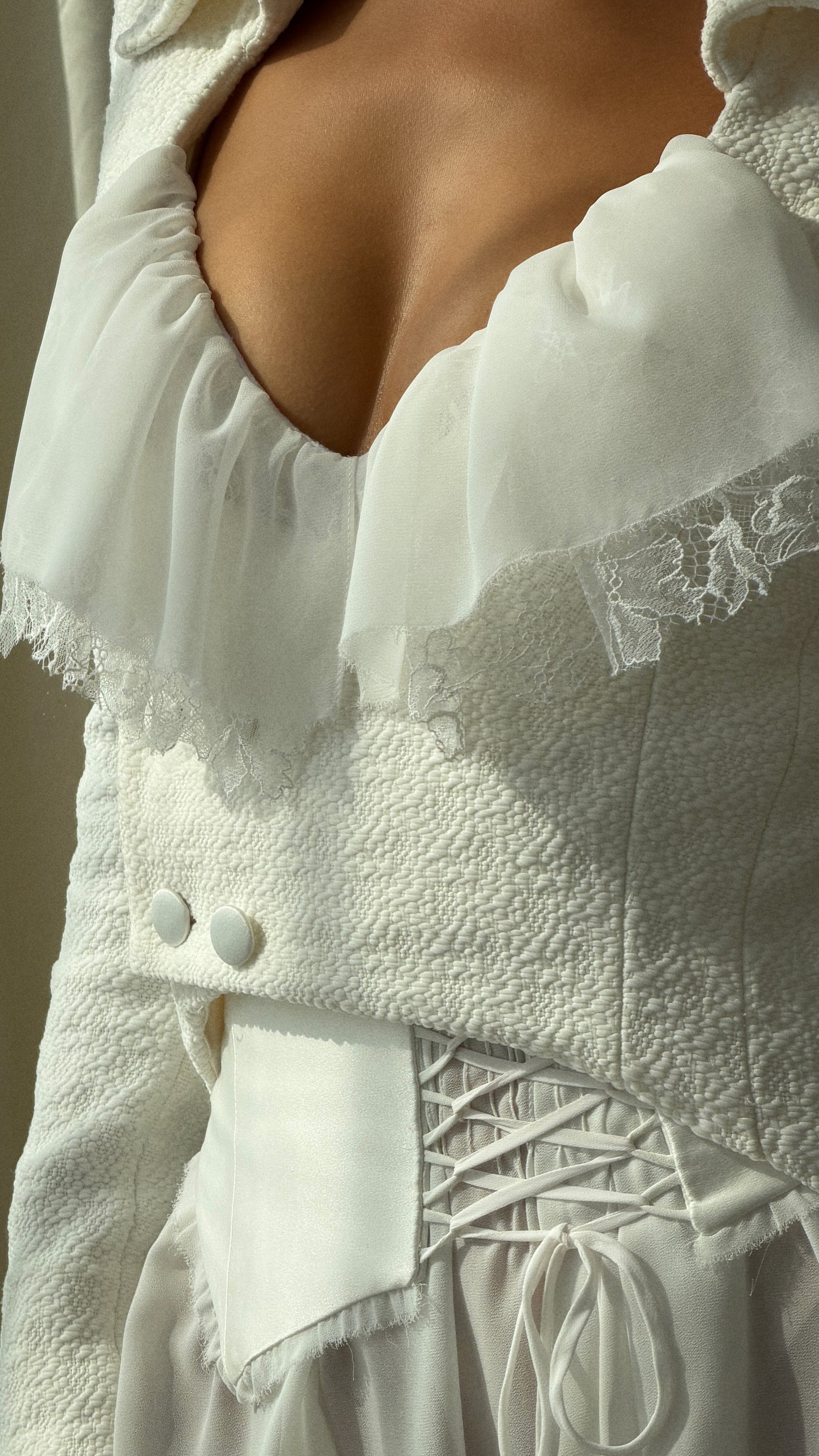 sasha-loochi-christmas-carol-ivory