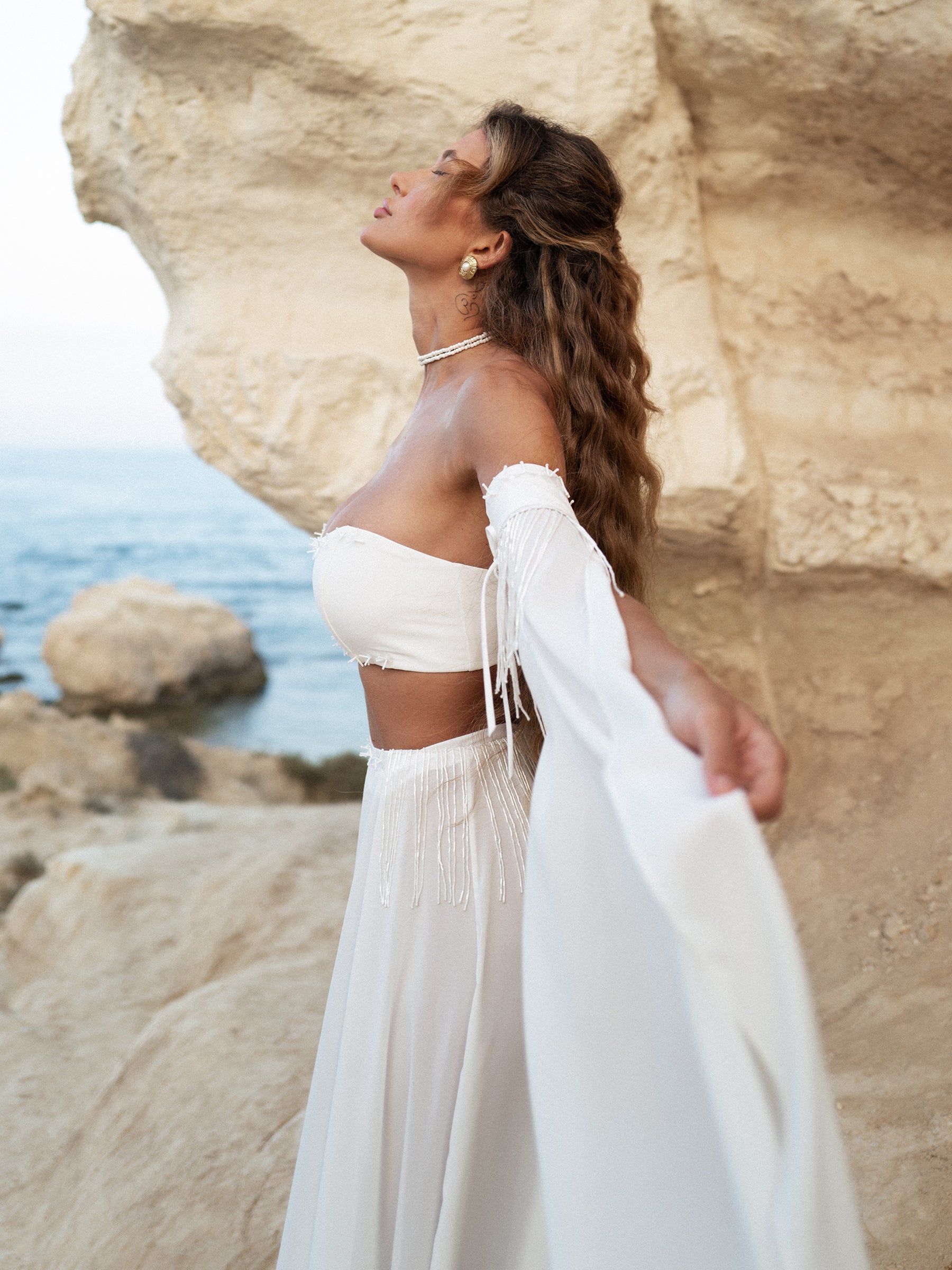 sasha-loochi-summer-vibes-wedding-dresses-ivory