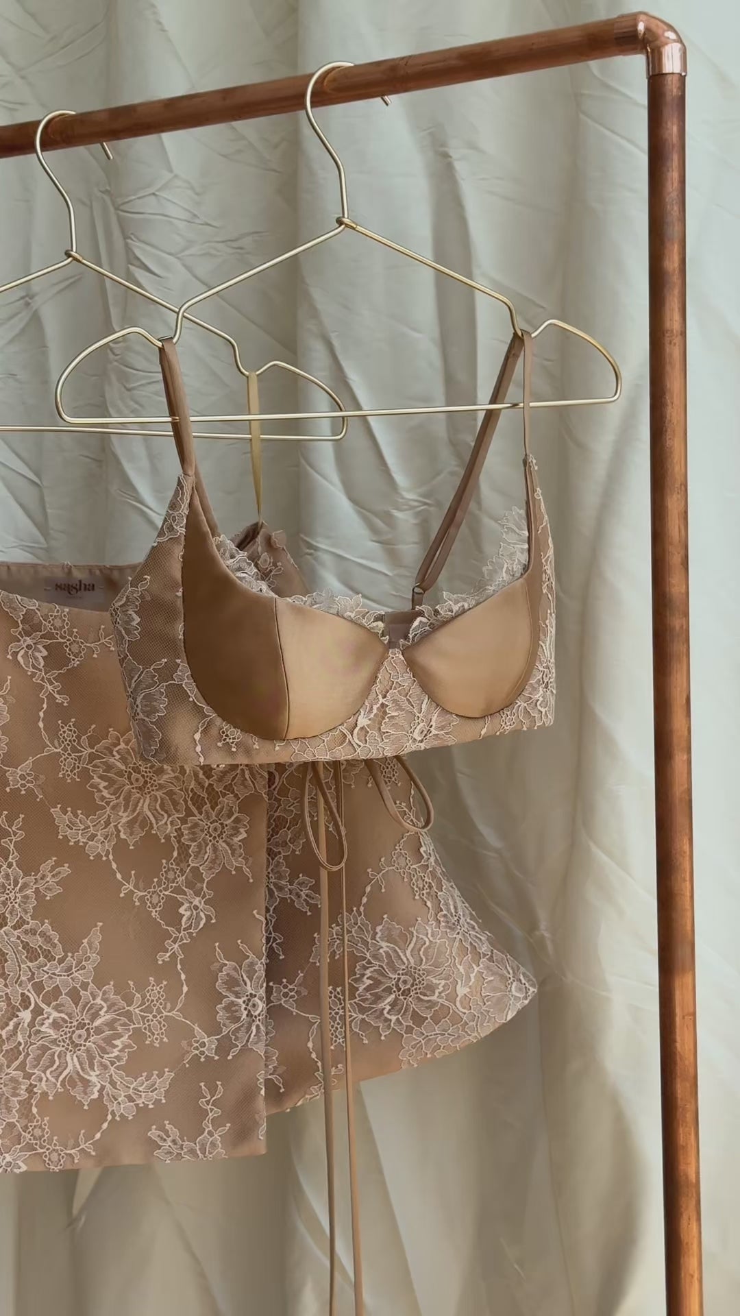 sasha-loochi-autumn-pumpkin-spice-latte-chocolate