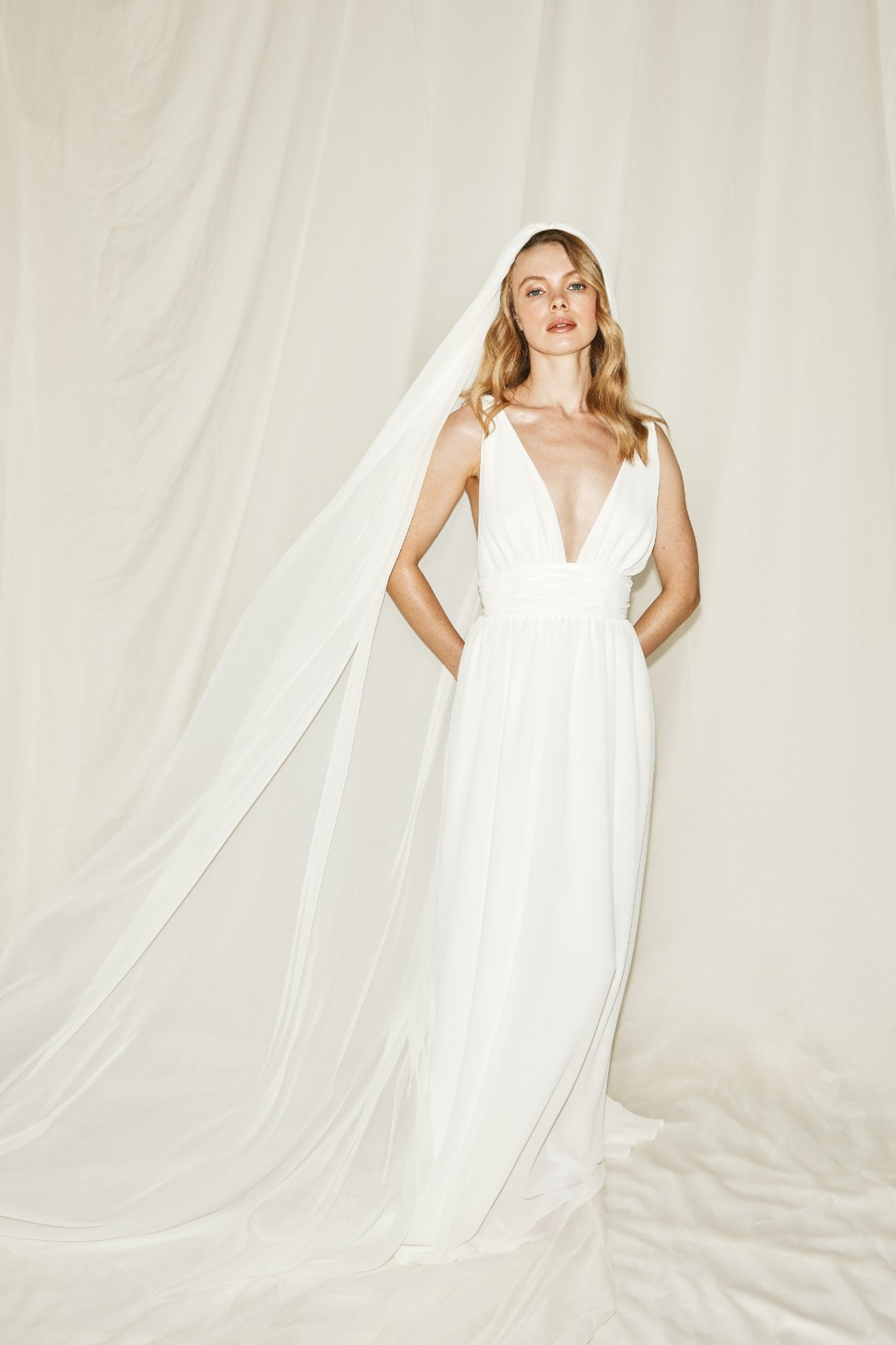 wedding-dresses-ivory